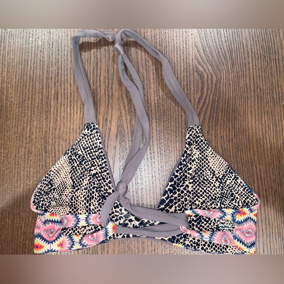 Acacia swimwear top size medium - Picture 3 of 5